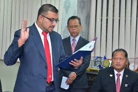 Bab.la is not responsible for their content. Upacara Angkat Sumpah 2 Orang Ahli Majlis Mbjb Yang Baharu Official Portal Of Johor Bahru City Council Mbjb