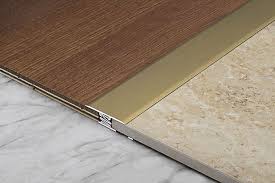 Joint De Dilatation Entre Parquet Et Carrelage Profil S Pour Sols En Parquet Et Stratifi Prosys Carrelage Joint De Dilatation Carrelage Planchers En Bois Fonce