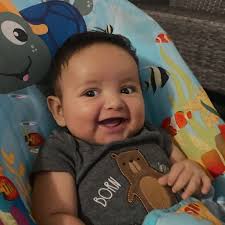 Ahí anda el Mike en playas de Tijuana🤣🤣