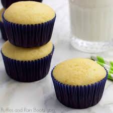 A Lazy Girl S Easy Vanilla Cupcake Recipe Perfect For Kids Recipe Easy Vanilla Cupcakes Cupcake Recipes For Kids Vanilla Cupcake Recipe