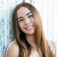 Emma Berman's Instagram, Twitter & Facebook