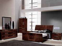 Venice Four Piece Queen Bedroom Set From Huffman Koos Contemporary Bedroom Sets Italian Bedroom Modern Bedroom Set