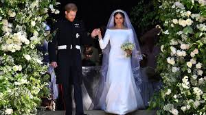Harry und meghan hatten davon offenbar die nase voll und zogen vom kensington palast in london nach windsor um. Meghan Markles Hochzeitskleid Zum Nachshoppen Brigitte De