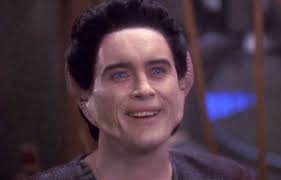 I'm calling it now. Amanda Plummer needs to pull a Jeffrey Combs and play  16 different characters in star trek...per season!