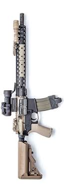 Bahkan sampai sekarang ini, famas masih sering digunakan oleh para pro player di. D20 Modern