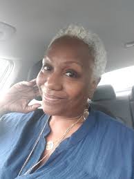 Curlfriends, the transition is real and (was real for me😄). But headwraps,  like this one really helped me