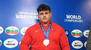 Milli sporculardan kerem kamal altın, murat fırat bronz madalya maçına çıkacak. Turkey S Kayaalp Wins Gold In World Wrestling Championships