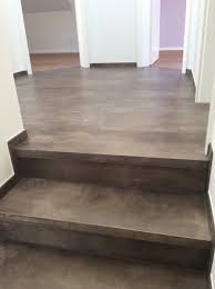 Dabei tendiert man im innenraum immer mehr zu naturstein. Referenzen Treppenfliesen Fur Innen Aussen Im Raum Main Spessart