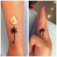 Small Palmtree Palm Tree Tattoos On Finger And Wrist Palm Tree Silhouette Tattoo Tiny Small Simple Palm Tree T Palm Tattoos Tree Tattoo Finger Finger Tattoos