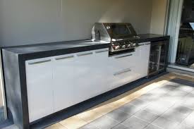 outdoor kitchen polished concrete