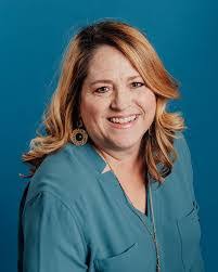 Keeley Simpson's Instagram, Twitter & Facebook