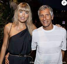 Nagui fam, né le 14 novembre 1961 à alexandrie en égypte, est un animateur de radio et de télévision et producteur dans son activité professionnelle, il utilise son prénom comme pseudonyme : Nagui Gene Sa Femme Melanie Page Raconte Qu Elle A Couche Avec Son Cousin Purepeople