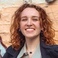 Deanna Hewitt's Instagram, Twitter & Facebook