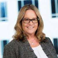 Jenny Cross's Instagram, Twitter & Facebook