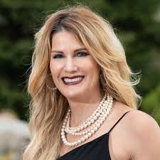 Jennifer Mucci's Instagram, Twitter & Facebook