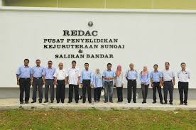 Malaysia, selangor state, shah alam, no 16. Hospital Shah Alam Pengarah Mudahnya T