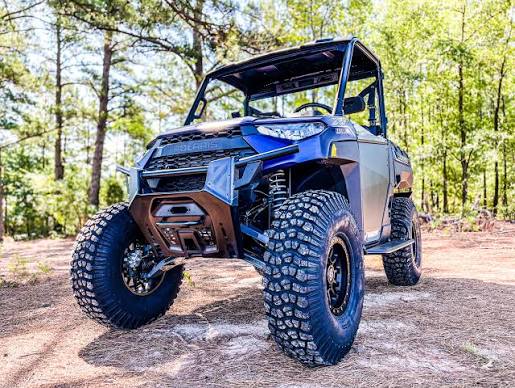 What is A Side by Side? A Guide To The Unique Vehicle – Thumper Fab
