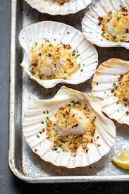 Before cooking, toss scallops with oil and season with salt and pepper. Easy Baked Scallops Dairy Free Simply Whisked
