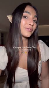 Halloween Book Club 📚🥀🧚🏽‍♀️👻, Who’s read A Court of Thorns and Roses?  — it ranked high