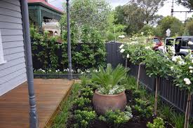 Alice In Wonderland Inspired Heritage Style Front Garden Botanical Space Landscapes Landscapes Design Constru Landscape Design Front Garden Garden Styles