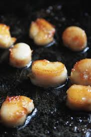 Seared hokkaido scallops recipe in herbs infused brown butter, then served with balsamic reduction that mixed with mushrooms infused light soy sauce. Notions Notations Of A Novice Cook A Tale Of Three Plates Of Scallops