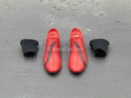 1/6 Scale Toy Mirror's Edge - Red Shoes w/Black Socks (Peg Type) | eBay