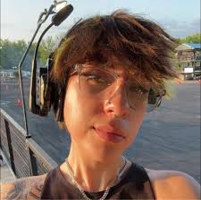 How to find a Disney cast member from 2007?