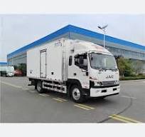 JAC DAWOS V8 Long Distance Frozen Food Transport Refrigerated Truck With 5.5M Van Box