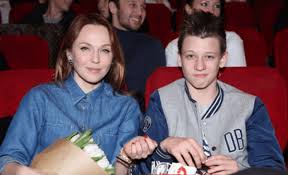 Однако тот ни в какую не соглашается. Biografiya Albiny Dzhanabaevoj Nacionalnost Albiny Dzhanabaevoj Albina Dzhanabaeva Vozrast Albina Dzhanabaeva Vozrast Foto Tvorchestvo Biografiya I Podrobnosti Lichnoj Zhizni