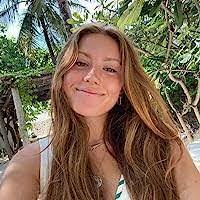 Heather Dilillo's Instagram, Twitter & Facebook