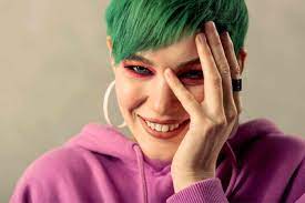 Ways to get green out of your hair. How To Remove Green Hair Dye 5 Easy Ways Loved By Curls