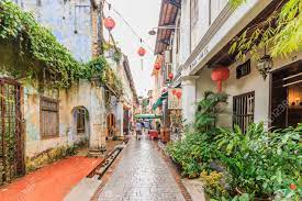 Charming souvenir shops, fashion outlets, cafes and dessert houses line this nostalgic street of ipoh. Concubine Lane Tourism Perak