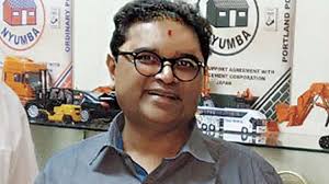 Hasu Patel's Instagram, Twitter & Facebook