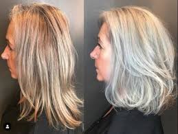 Met pony of lange lok, steil of de krul erin, één lengte of toch een halflange bob. Kapsels Voor 50 Plus Die Je Jonger Maken Plusrubriek Nl