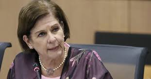 Pilar Cisneros: “Mi tiempo es muy valioso para estar en un circo”