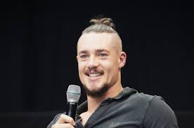 Alexander Dreymon Wikipedia