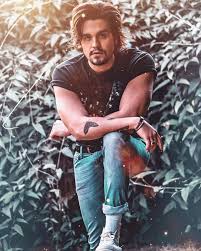 Luan santana (campo grande, 1991) é um cantor e compositor brasileiro. Luan Santana Fala De Promessa No Convento Da Penha Subi De Joelhos A Gazeta