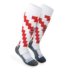 Die silhouette des kölner doms ist in hellerem blau vielfach aufgedruckt. Uhlsport 1 Fc Koln Stutzen 2020 2021 Fastelovend Hier Bestellen Bild Shop