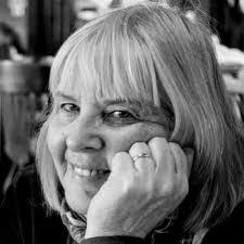 Tina Pritchard's Instagram, Twitter & Facebook