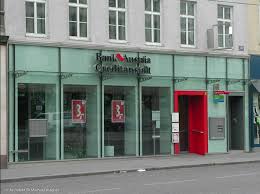 The bank serves as unicredit's hub for the banking network in central and eastern europe, a region where the group is the clear market leader with about 3,900 branches in 19 countries. Filiale Bank Austria 1020 Wien Taborstrasse Architekt Michael Wagner Wien