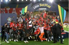 Sí, los hinchas del américa de cali celebran una nueva estrella y un bicampeonato en el 2020. America De Cali Es Bicampeon De Colombia Tu Prensa Local