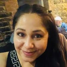 Ishita Ghosh's Instagram, Twitter & Facebook