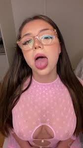 Lilith - Porn Videos & Photos - EroMe