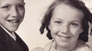 Lynn Carnahan's Instagram, Twitter & Facebook