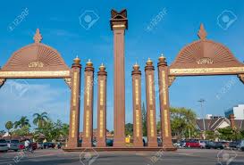 6.13125, 102.23669), or pintu gerbang kota sultan ismail petra, is a grand arch in the centre of kota bharu, kelantan. Pintu Gerbang Atau Mercutanda Negeri Kelantan Stock Photo Picture And Royalty Free Image Image 45331071
