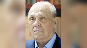В то же время владимир меньшов продолжал сниматься в кино. E74akelww39bgm