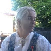 Jackie Bakken's Instagram, Twitter & Facebook