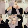 Selain itu jilbab pashmina ini juga mudah serta praktis cara memakainya. 3