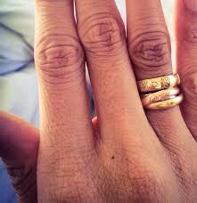 Trinity ring, medium model, 18k white gold, 18k rose gold, 18k yellow gold. Harry Winston Yellow Gold Diamond Band Ring X Cartier Trinity Ring Ringe