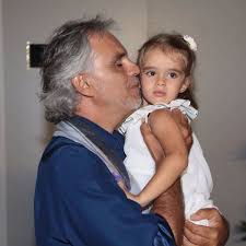 More images for andrea bocelli » Andrea Bocelli Seltener Auftritt Mit Seiner Tochter Bunte De